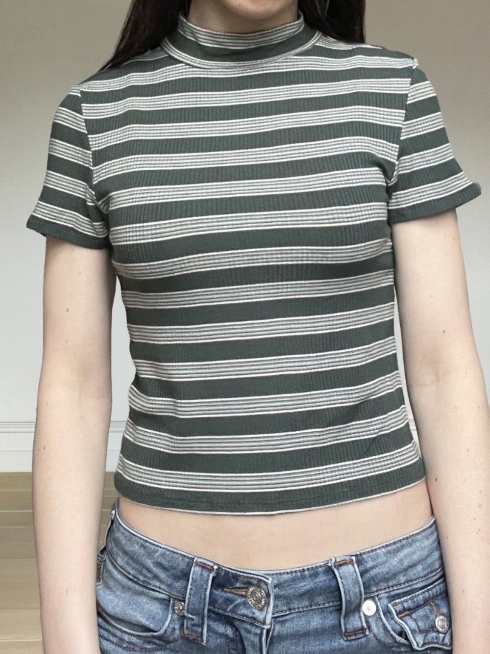 Retro mock neck baby tee